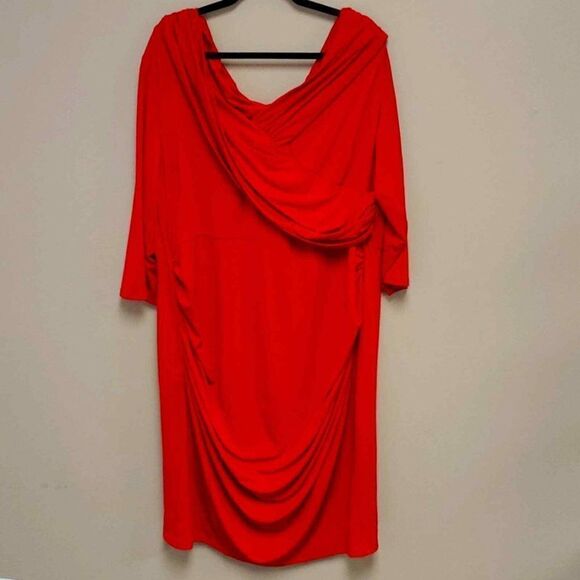 SOLD!! LANE BRYANT NWT Red Control Tech Ruched Dress - Size 26/28 - Picture 1 of 8
